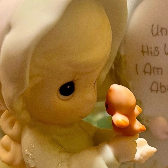 Precious Moments 1998 Under His Wings I Am Safely Abiding - Picture 6 of 10